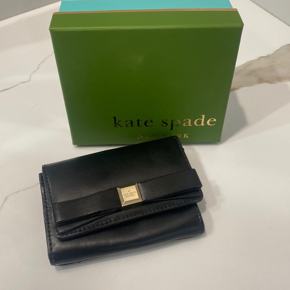 Kate spade small wallet with key ring